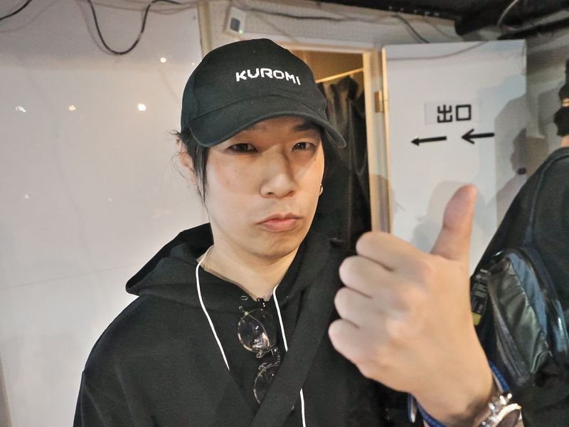 プロゲーマーのMOV選手の写真